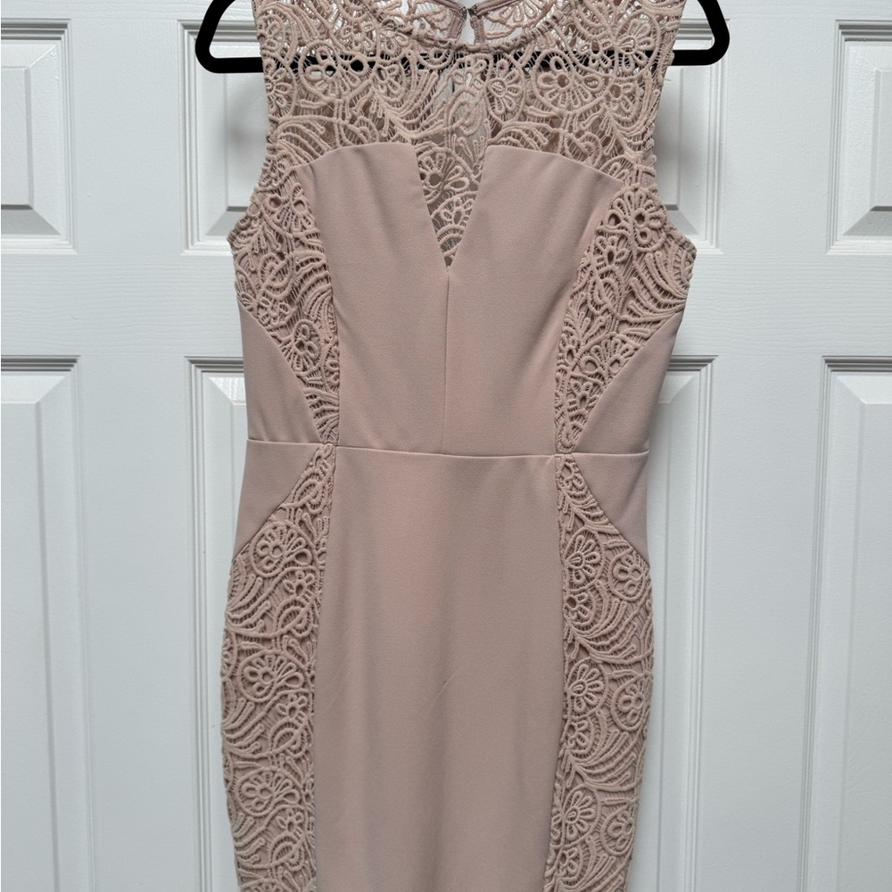 Elegant Lace Sleeveless Dress